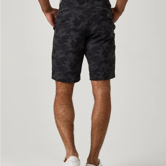 7 Diamonds Cloudbreak Hybrid Short Sz 31 NWT - Picture 6 of 6